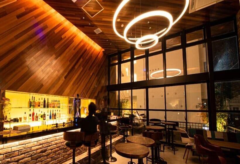 בית מלון כפרי Brick