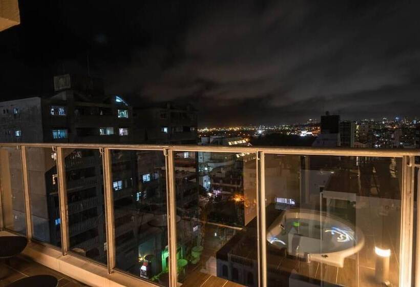 בית מלון כפרי Brick