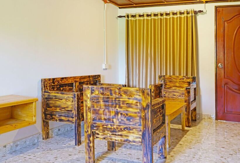 酒店 Capital O 90557 Dedsaan Beach Village