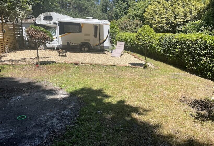 호텔 Captivating 2 Bed Motorhome In Wareham