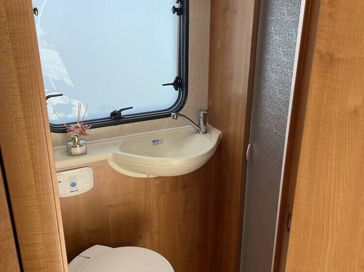 호텔 Captivating 2 Bed Motorhome In Wareham