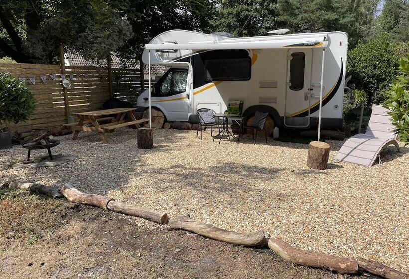 호텔 Captivating 2 Bed Motorhome In Wareham