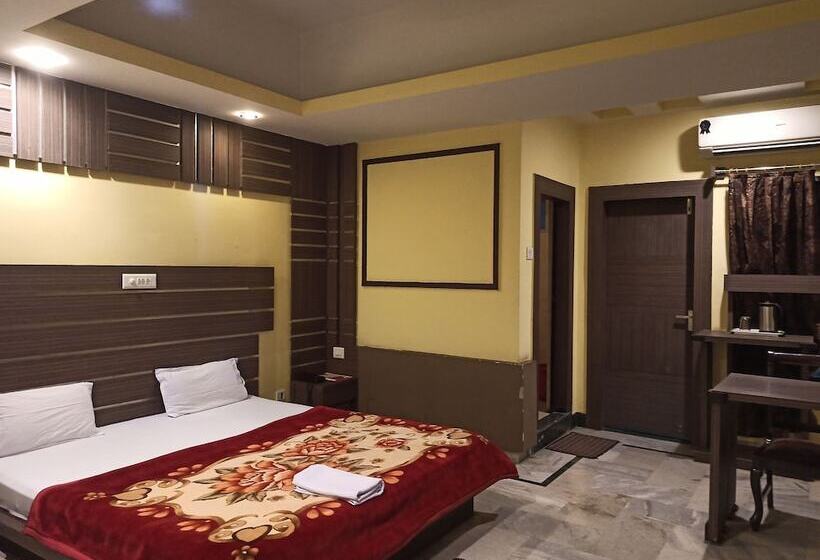 בית מלון כפרי Centre Point