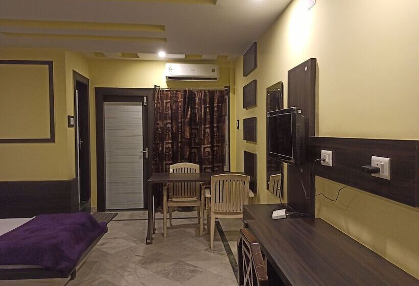 בית מלון כפרי Centre Point