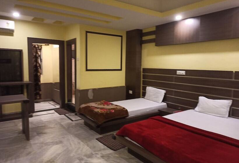 בית מלון כפרי Centre Point