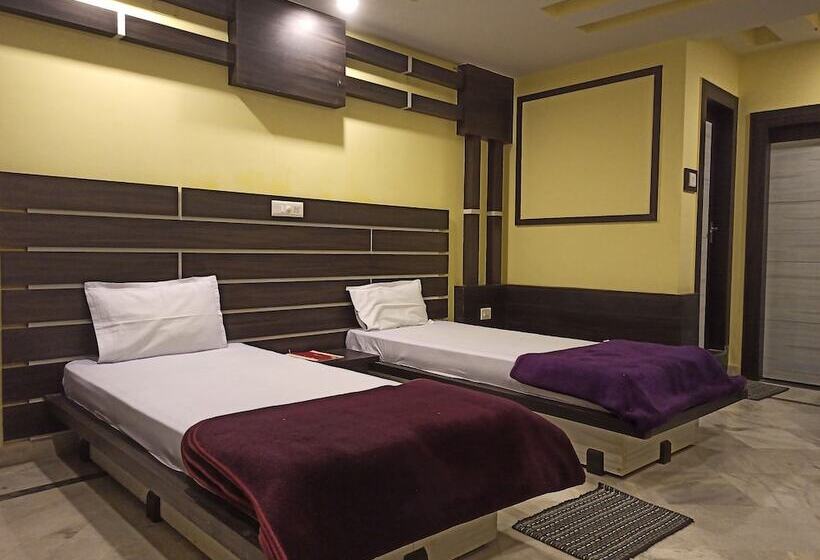 בית מלון כפרי Centre Point