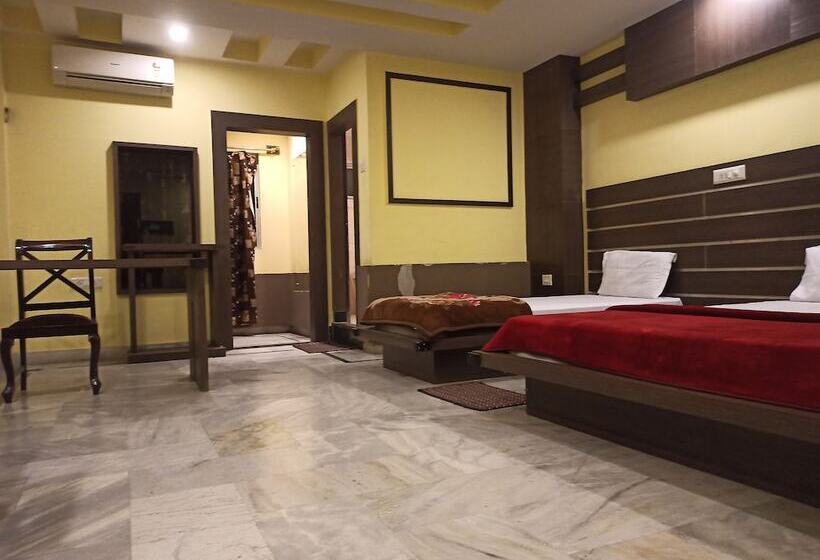 בית מלון כפרי Centre Point