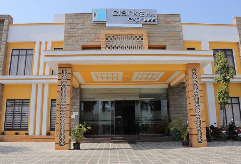 فندق Clarks Inn Express Bharatpur