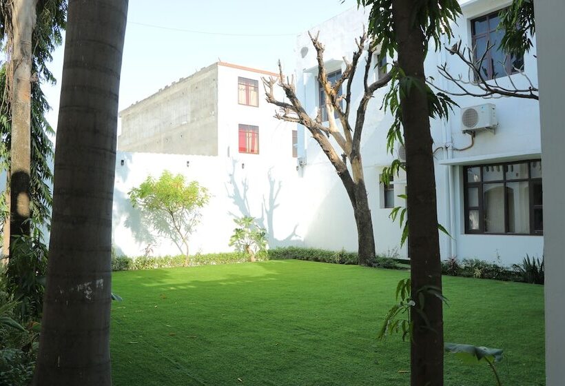 فندق Clarks Inn Express Bharatpur