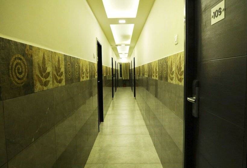 酒店 Clarks Inn Express Sirkazhi