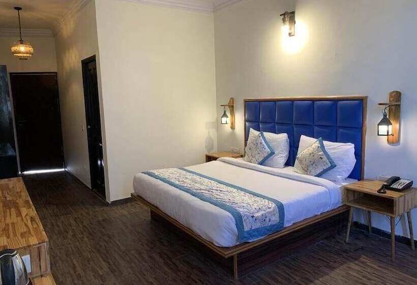 בית מלון כפרי Corbett Ambience Resort