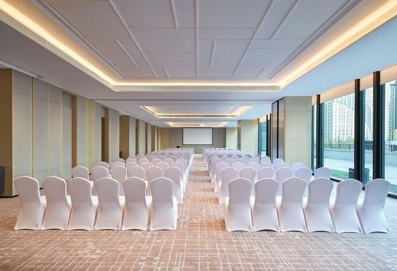 هتل Courtyard By Marriott Changchun