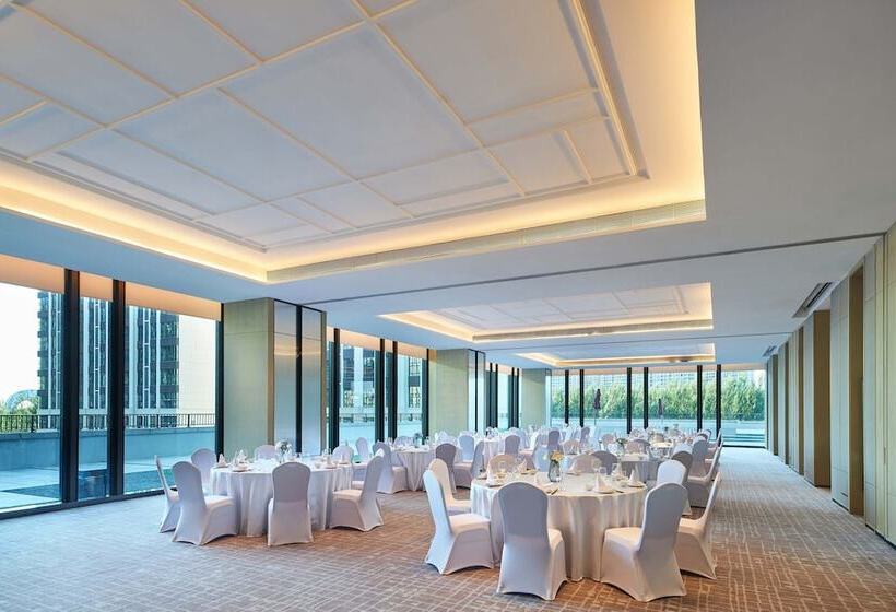 هتل Courtyard By Marriott Changchun