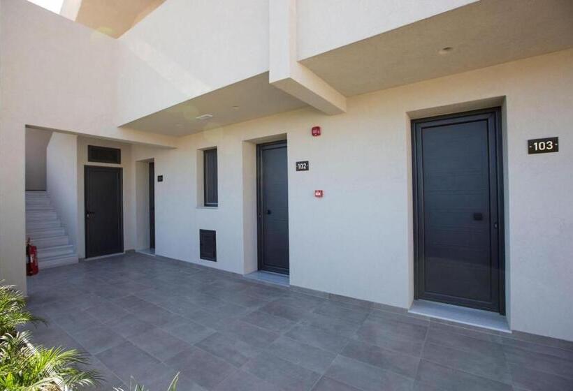 ホテル Delight Luxury Rooms