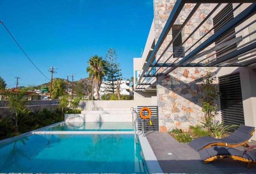 ホテル Delight Luxury Rooms