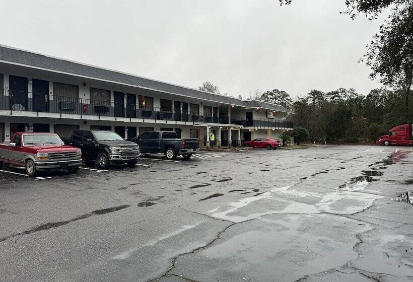 Capital O Hotel Richmond Hill/Savannah area I-95