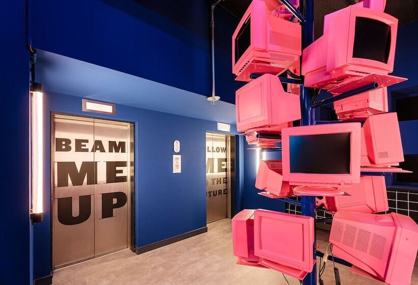 Отель Holiday Inn Express Dresden Zentrum, An Ihg