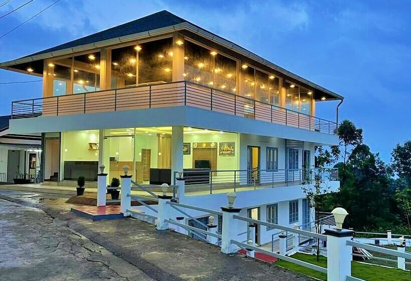 בית מלון כפרי Firefly Resort