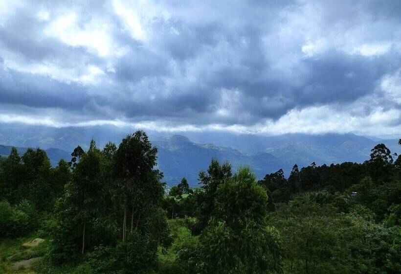 فندق Firefly Resort