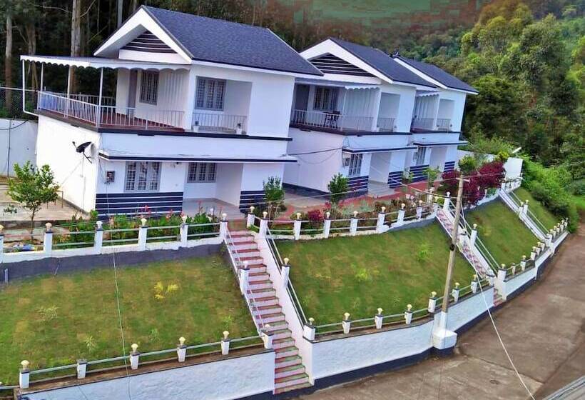 فندق Firefly Resort