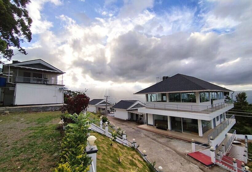 فندق Firefly Resort