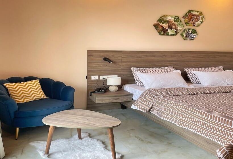 בית מלון כפרי Flock Coliving