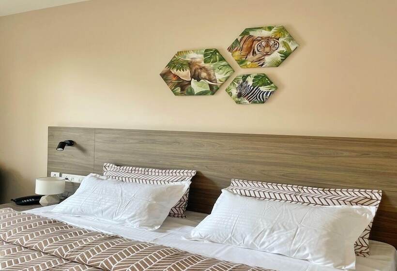 בית מלון כפרי Flock Coliving