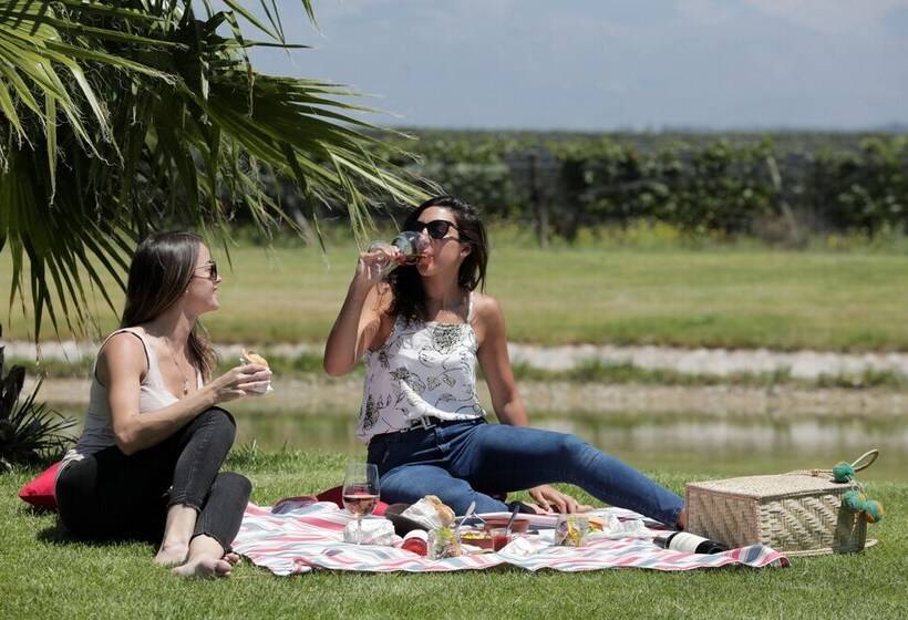 Отель Gaia Lodge