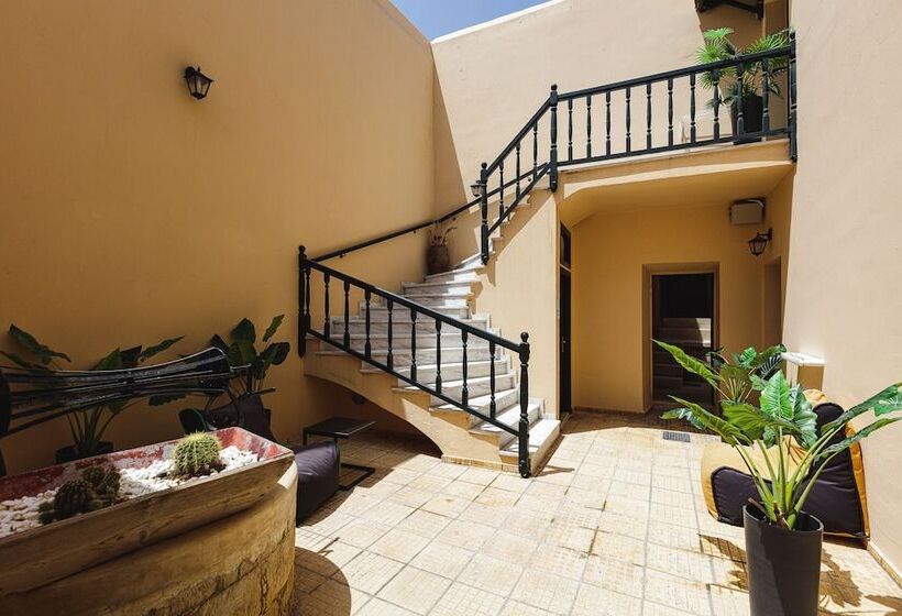 فندق Gateway Suites