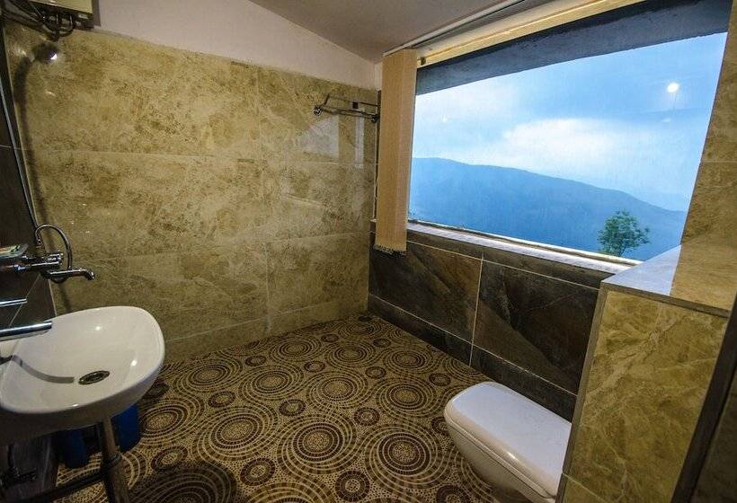 فندق The Greenwood Resort Chikmagalur   Escape To Tranquil Mountain Views