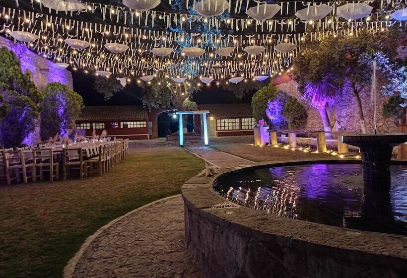 فندق Hacienda Santiago Texmelucan