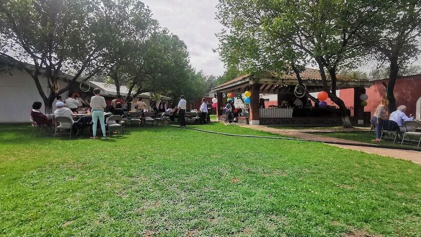 فندق Hacienda Santiago Texmelucan
