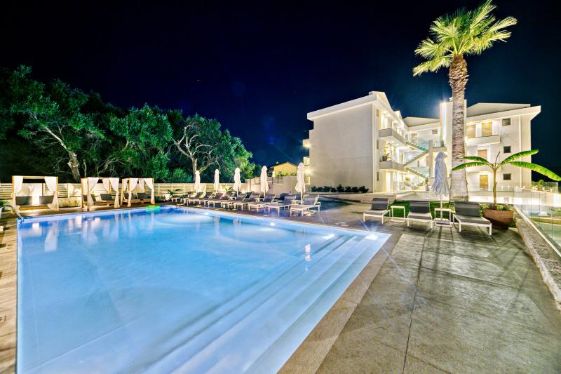 בית מלון כפרי Hidden Cove Corfu