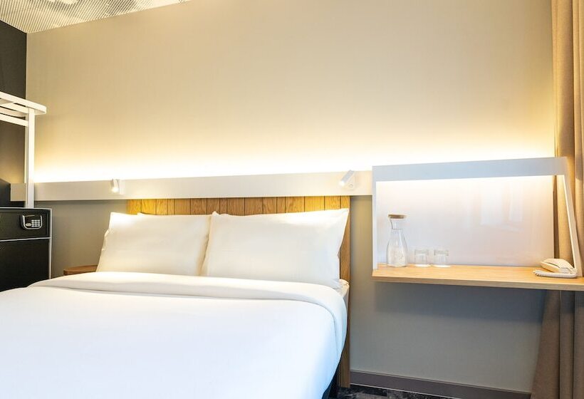 هتل Ibis Lviv Centre