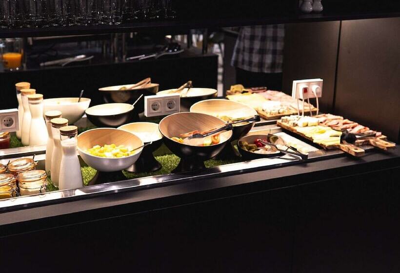 هتل Ibis Lviv Centre