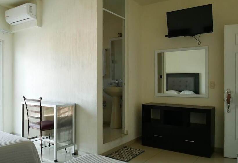 فندق Insurgentes