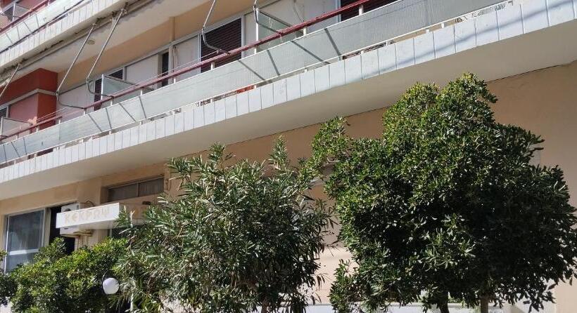 בית מלון כפרי Kekrops