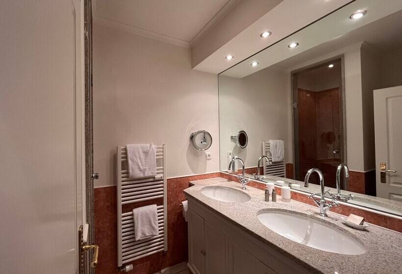 فندق Kieler Yacht Club