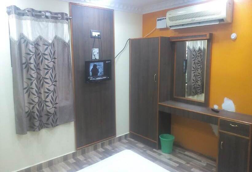 호텔 Kvs Residency