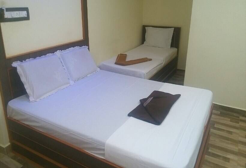 호텔 Kvs Residency