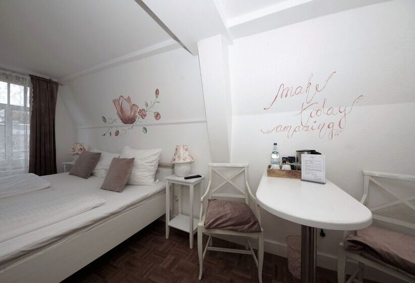 Liebezeit   Ehemals Hotel Dillenburg