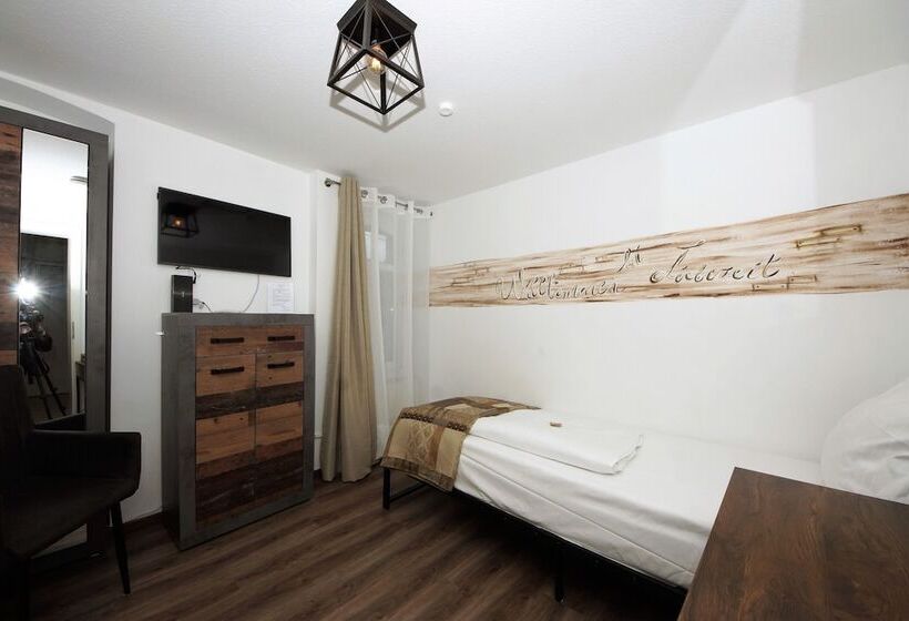 Liebezeit   Ehemals Hotel Dillenburg