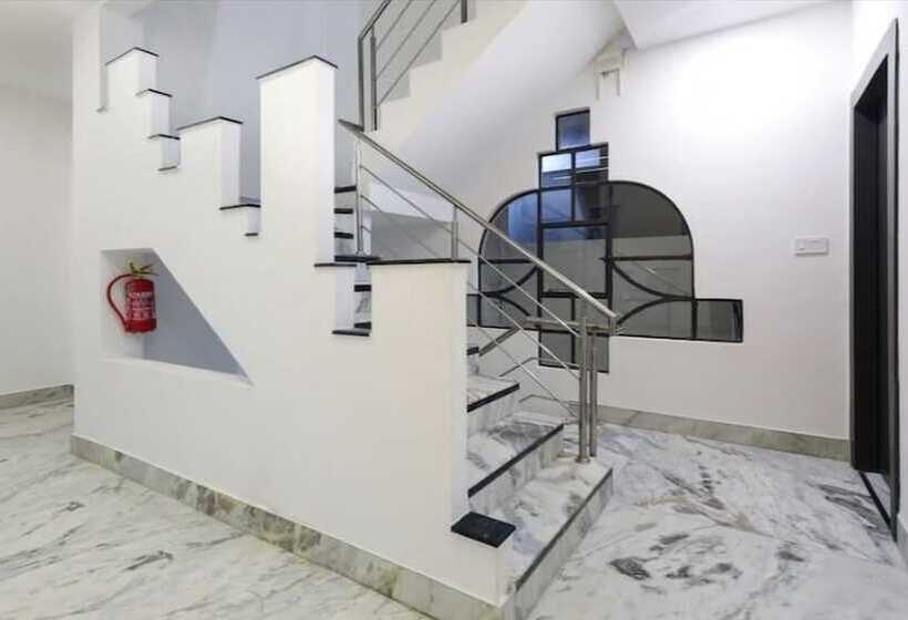 Отель Nisha Nest