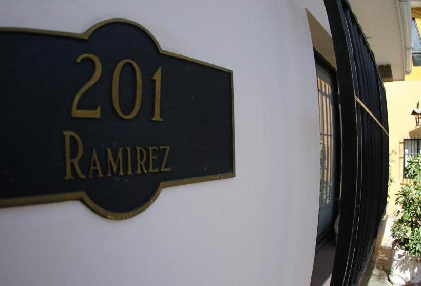 Отель Puerto De Vega