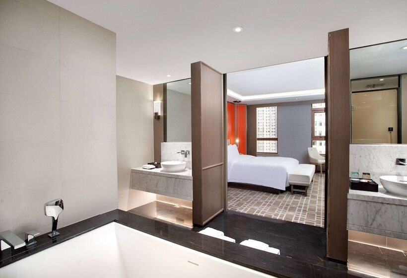 فندق Ramada Plaza By Wyndham Poyang