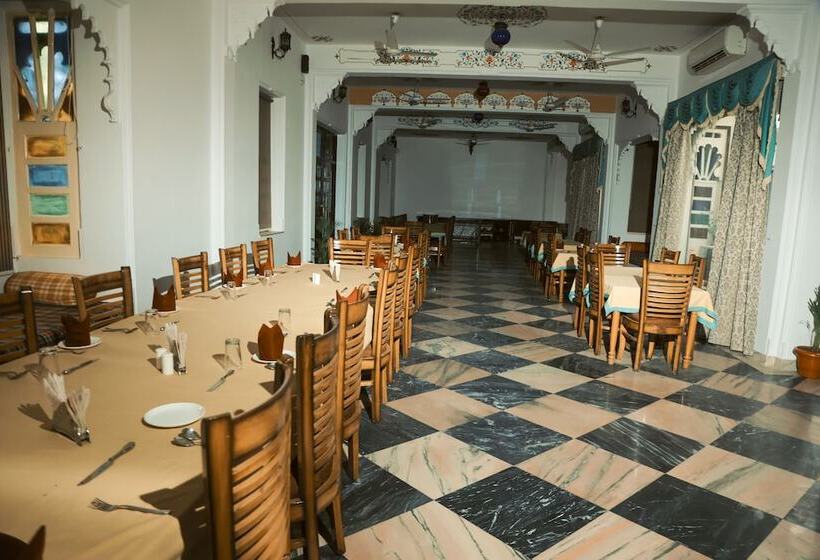 فندق Ranakpur Hill Resort