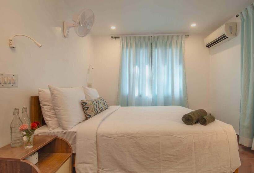 בית מלון כפרי Red Earth Gokarna