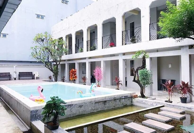 فندق Remember @ Phuket Town