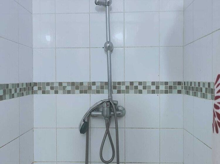 ホテル Roomate Stains