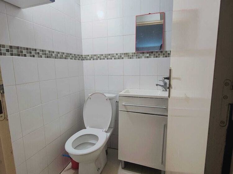 ホテル Roomate Stains